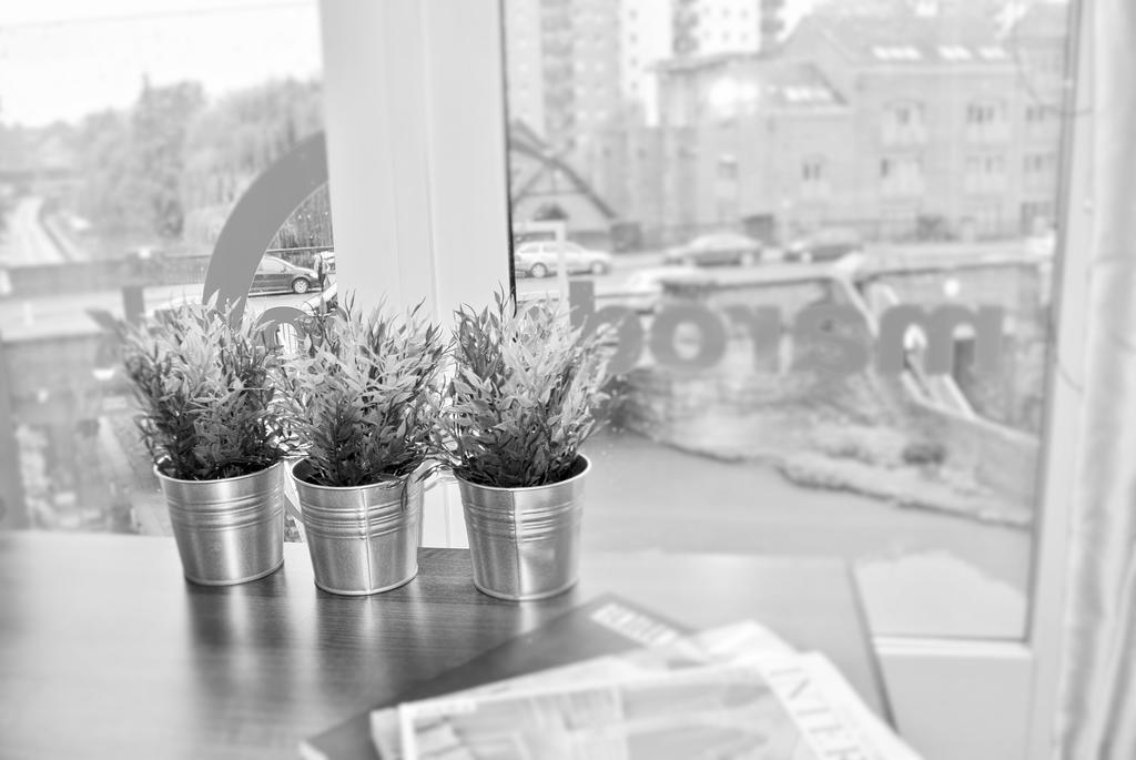 Oyo Approved Serviced Apartments Steam Mill Chester Buitenkant foto